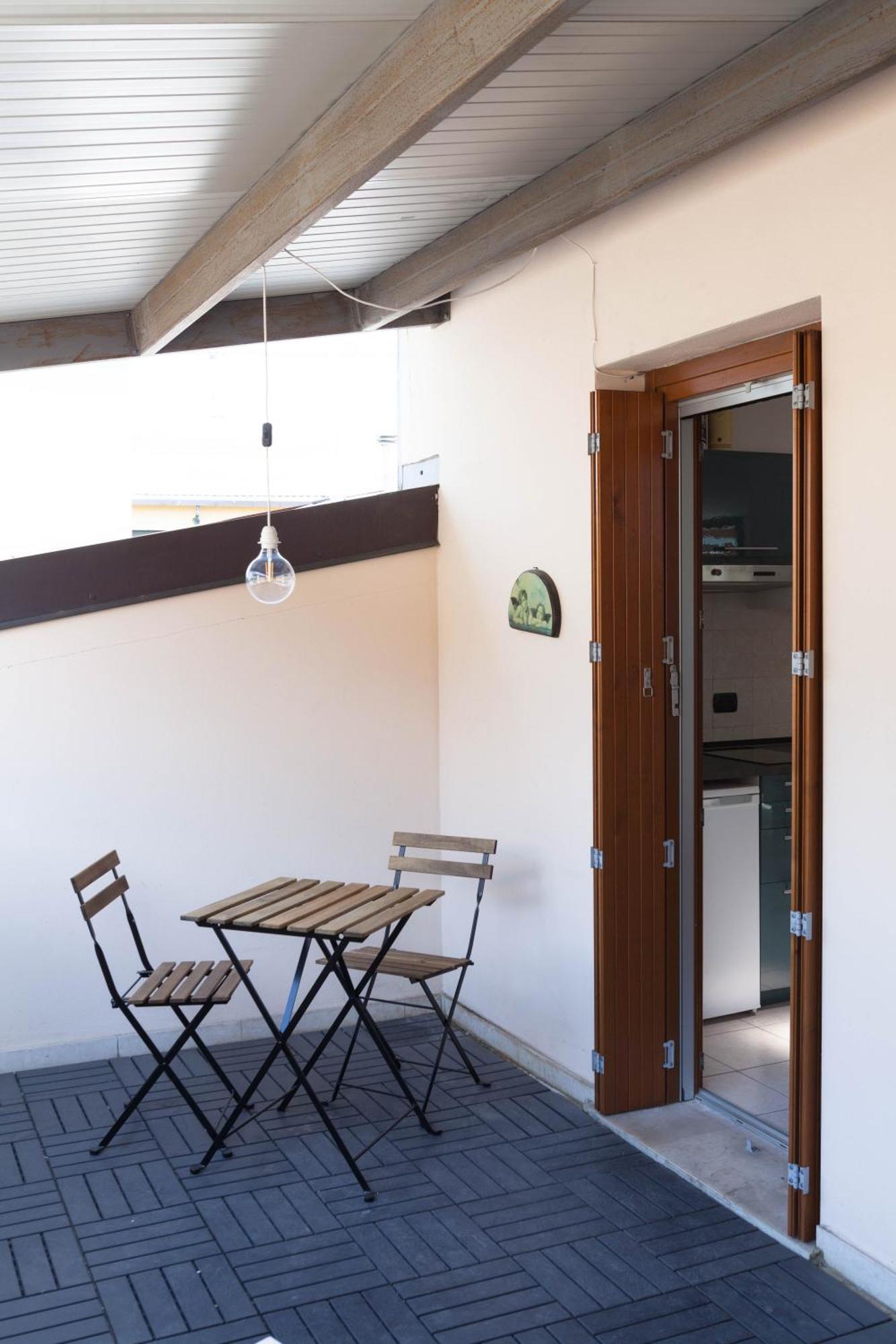 Terrace Apartment Close To Metro Station Mailand Exterior foto